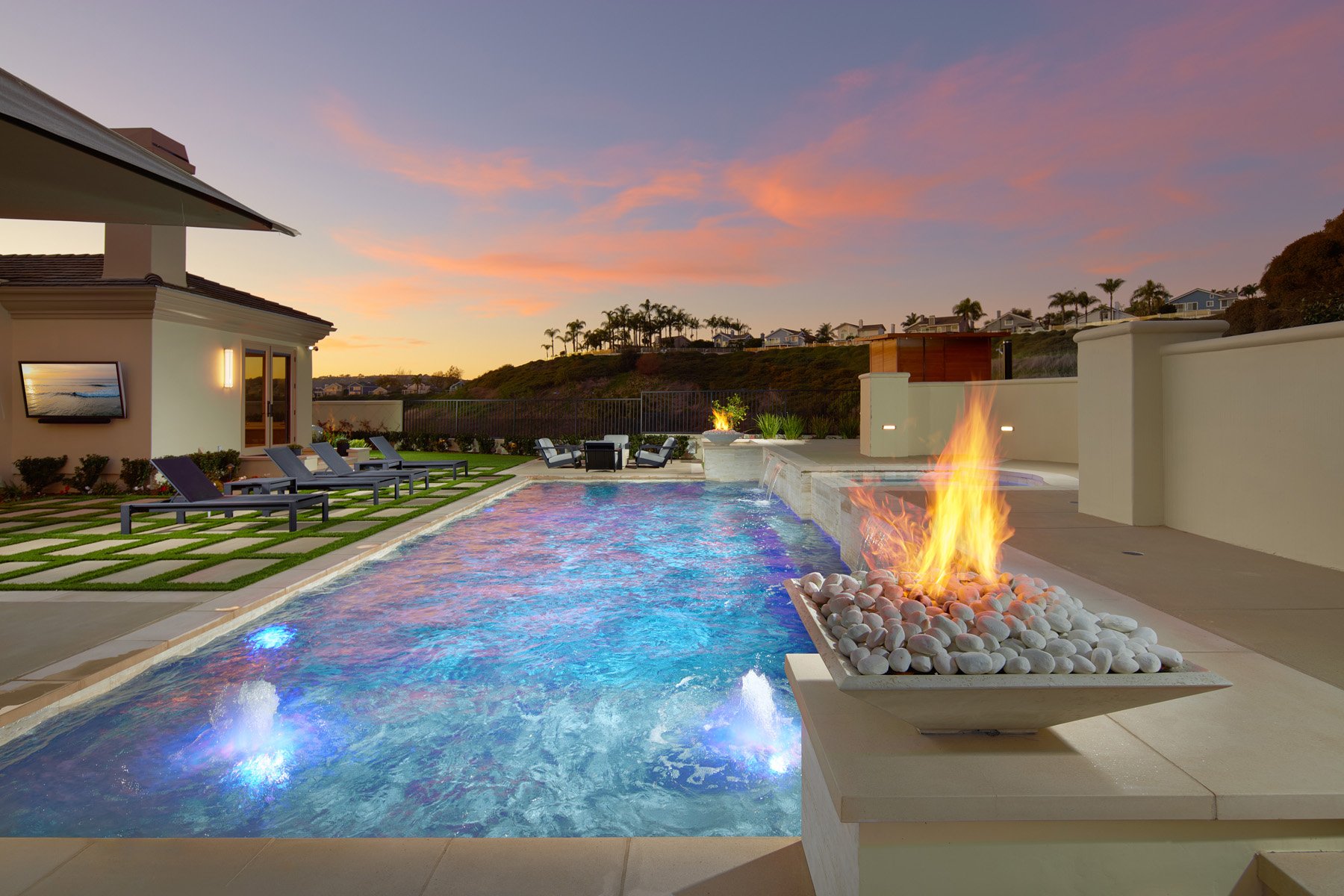 1 Elk Grove Ln