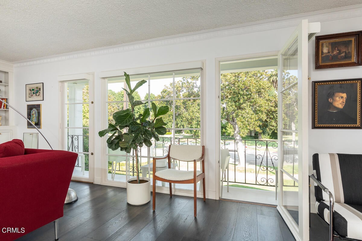 681 S Orange Grove Blvd, #5