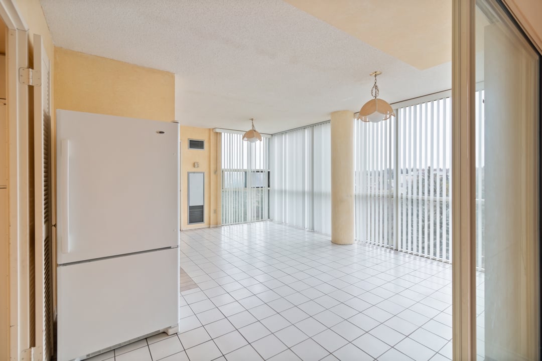 40 Harding Blvd #604