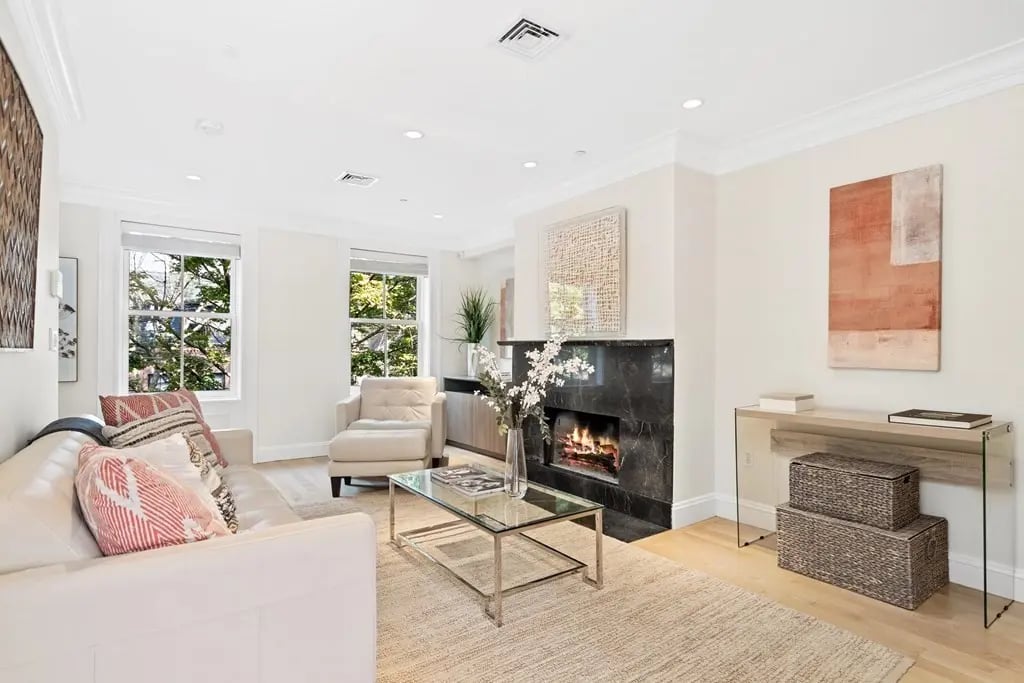 192 West Springfield St Ph