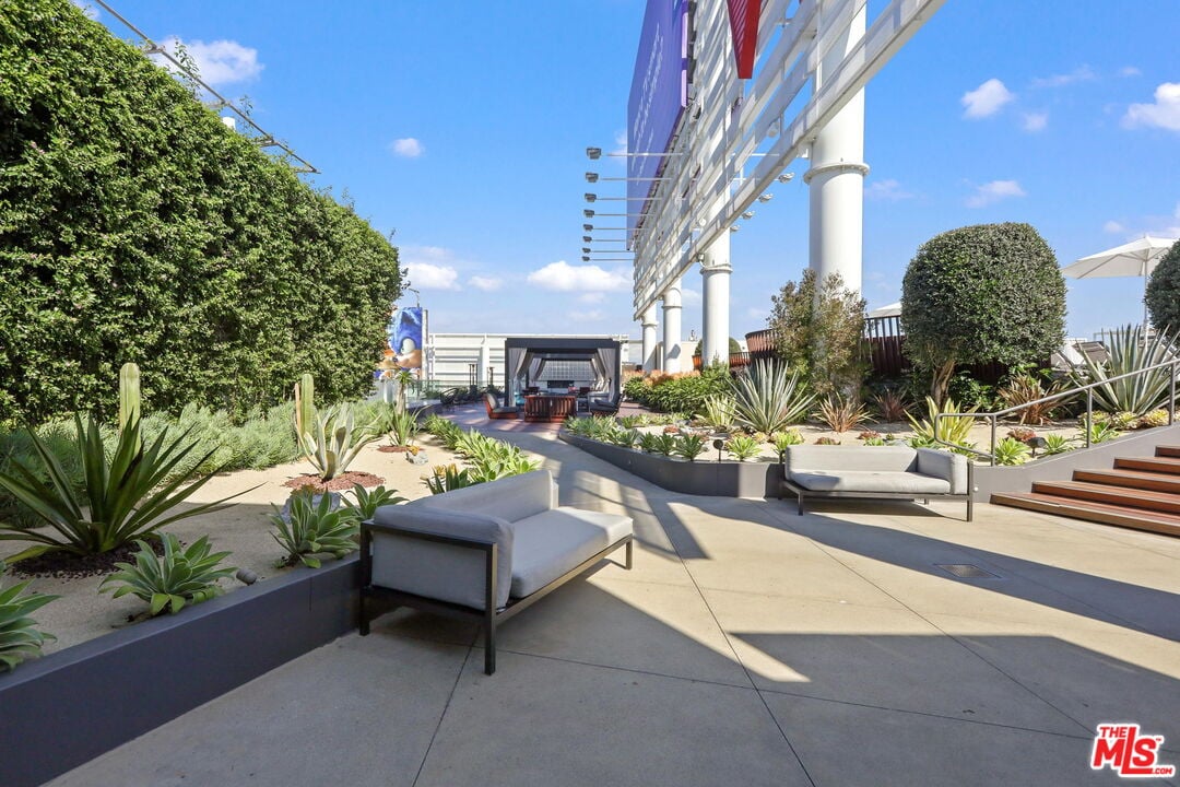 6250 Hollywood Blvd, #5J