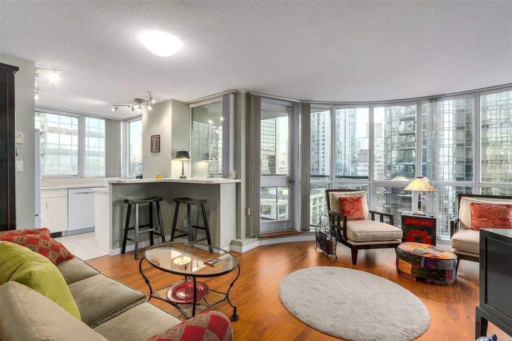 555 Jervis St, #705