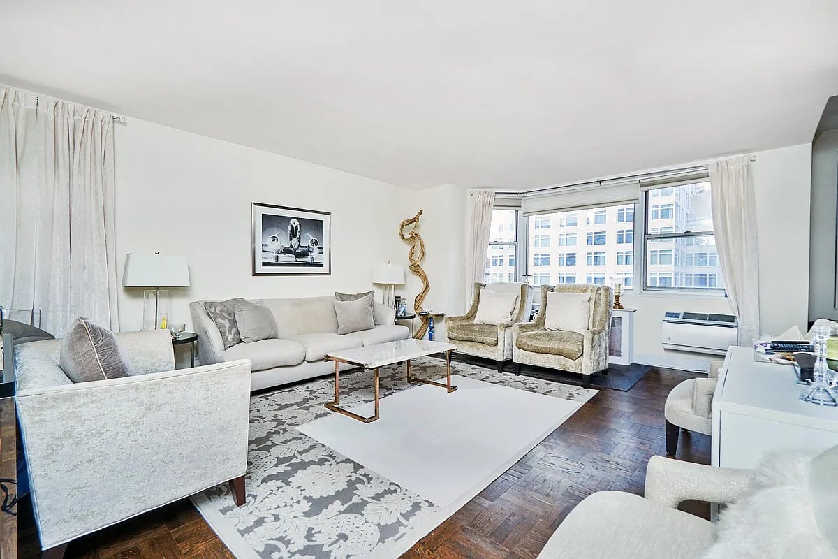 404 East #12D