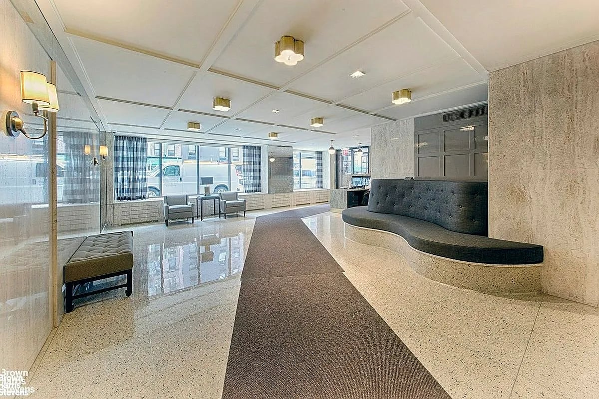 330 3rd Ave Apt 3-G