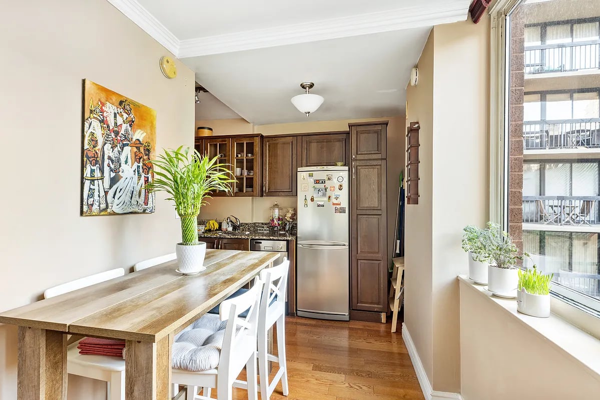 343 East 74th Street 5D