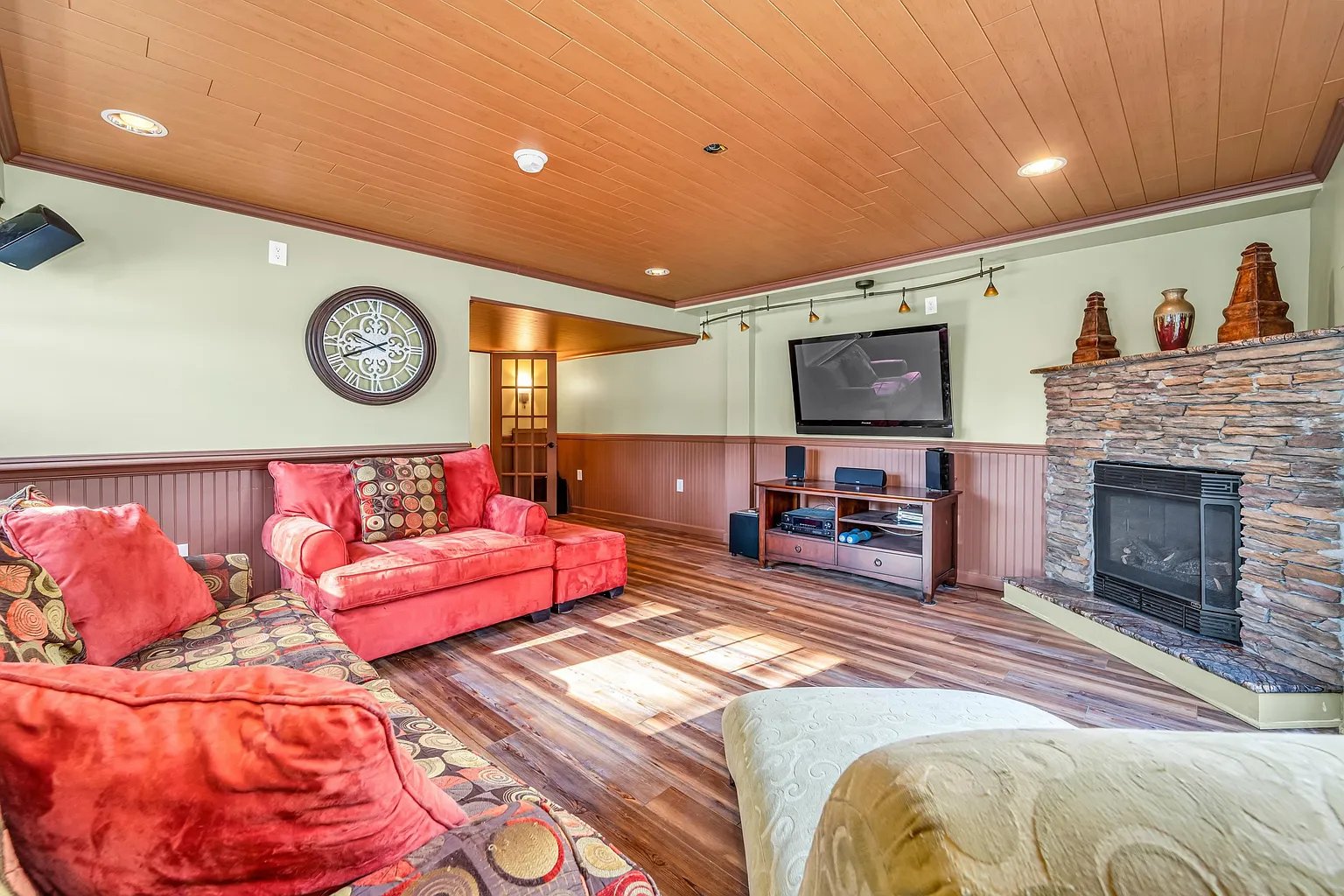 5 Squamscott Cir
