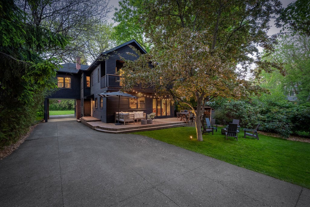 52 Kerr Street, Oakville