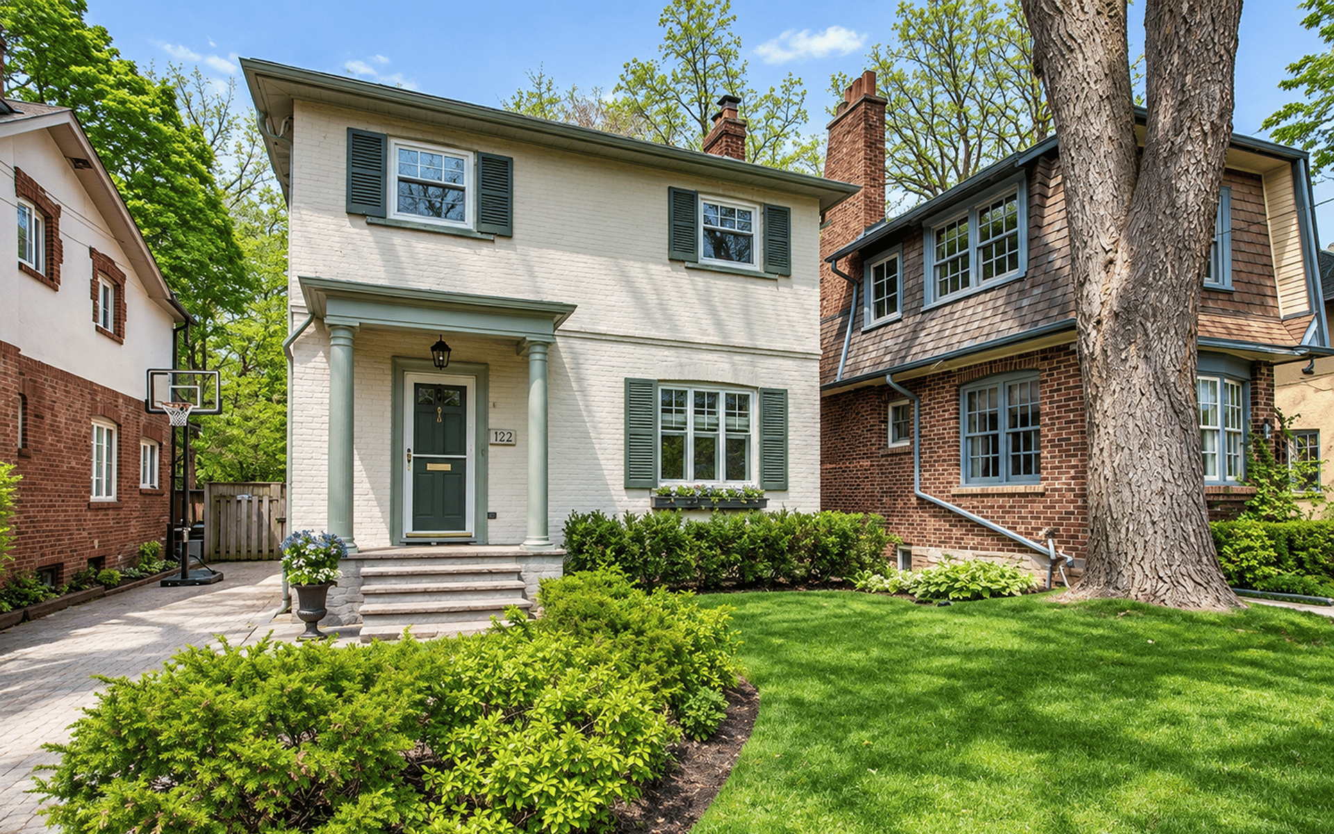 156 Stibbard Ave
