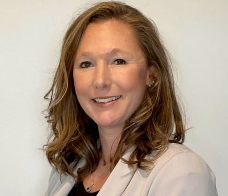 Kerry Houde Falmouth, MA Real Estate Agent Headshot