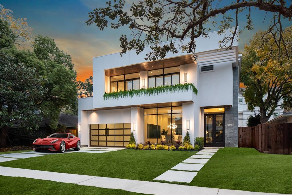 3211 Drexel Dr