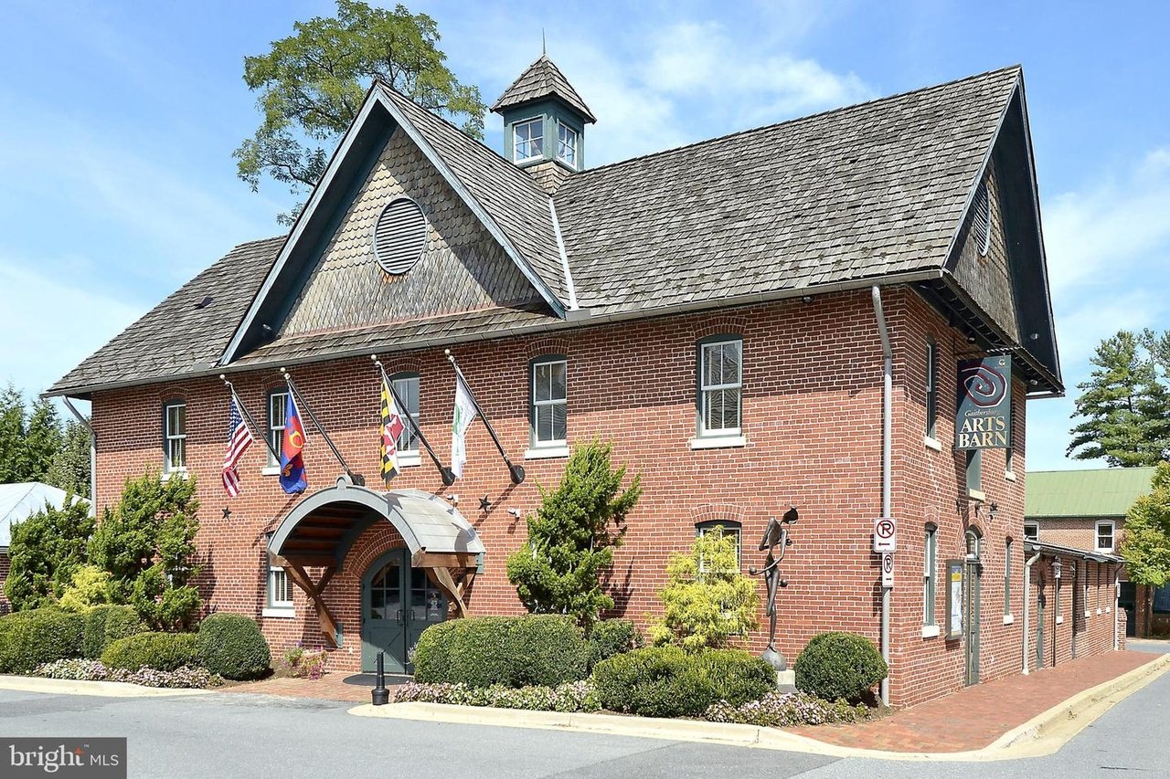 473 Tschiffely Square Rd