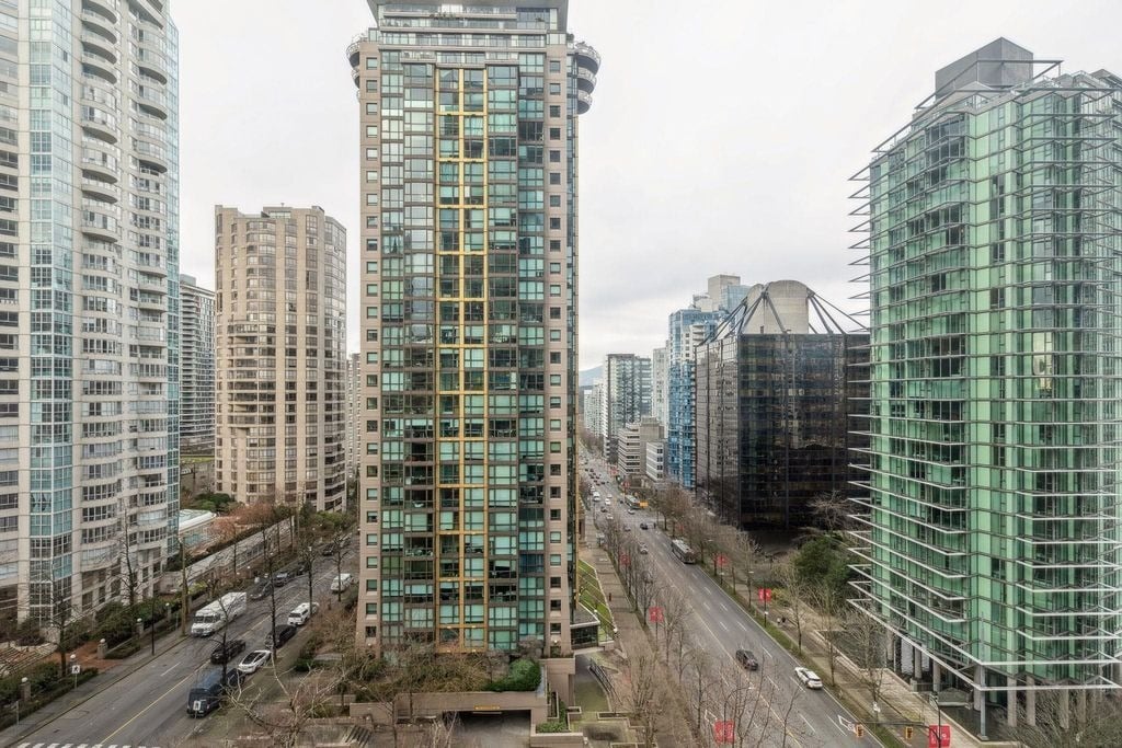 1288 W Georgia St, #1202