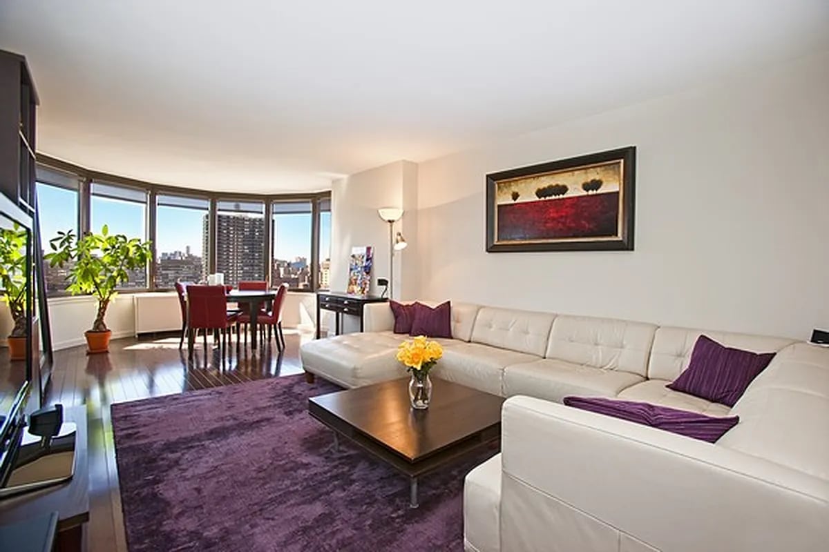 330 East 38th Street Unit: 23A