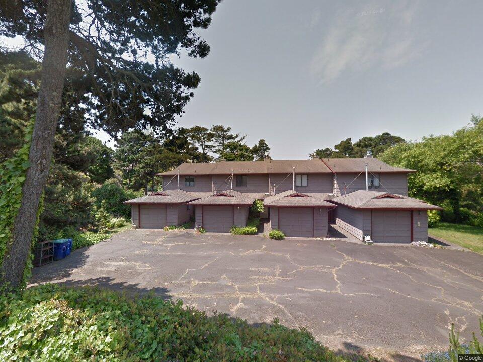 2453 NW Jetty Ave #2