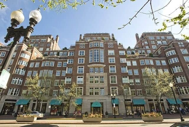 Heritage On The Garden Condos