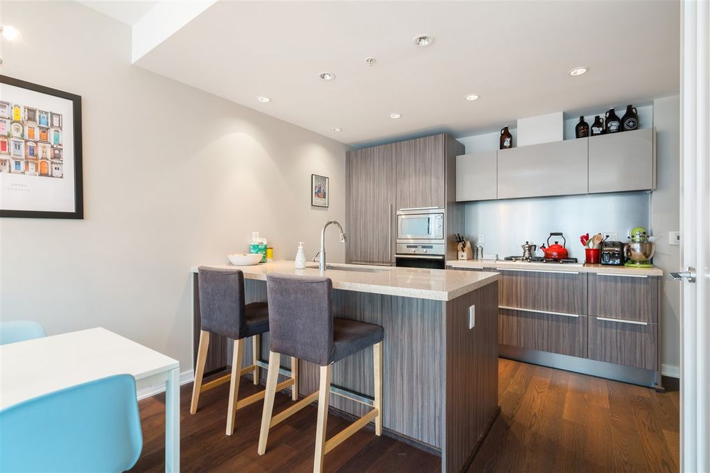 1661 Ontario St, #806