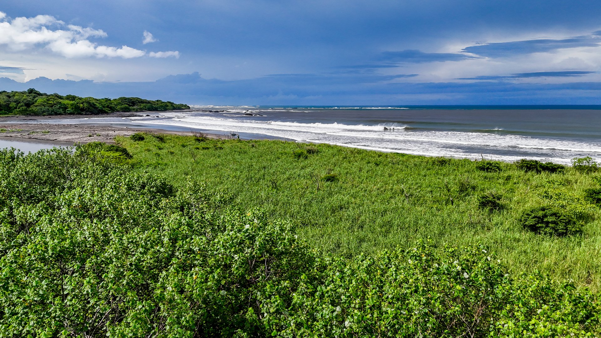 Irreplaceable Titled Beachfront Parcel with 35 Water Letters | 27,040 m² of Prime Coastal Real Estate!