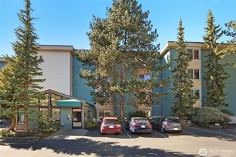 2210 NE 92nd Street #404