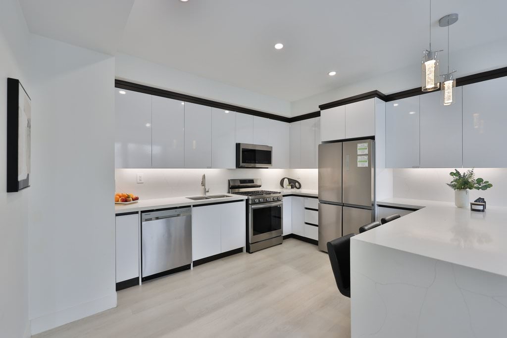 172 Royal York Rd