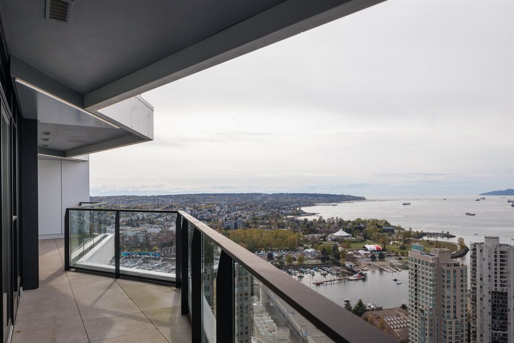 889 Pacific St, #3801