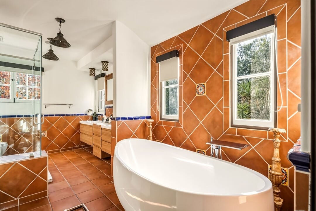 Sunset Vale Ave, 90069