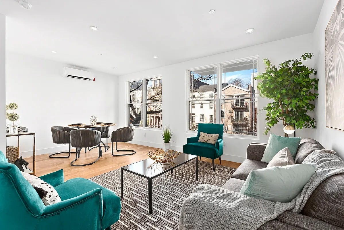 318 Quincy Street #2