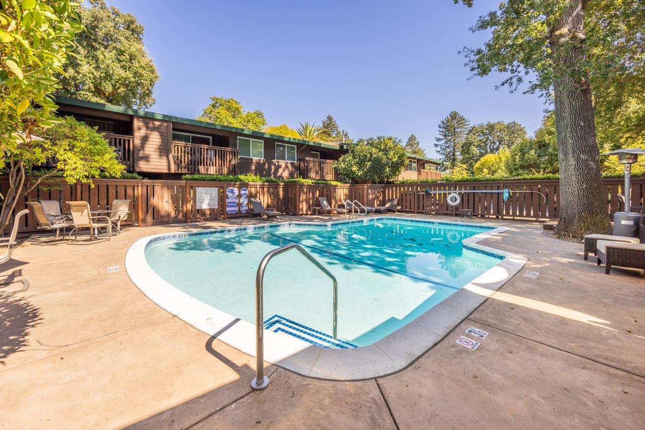 84 Madrone Ave #20