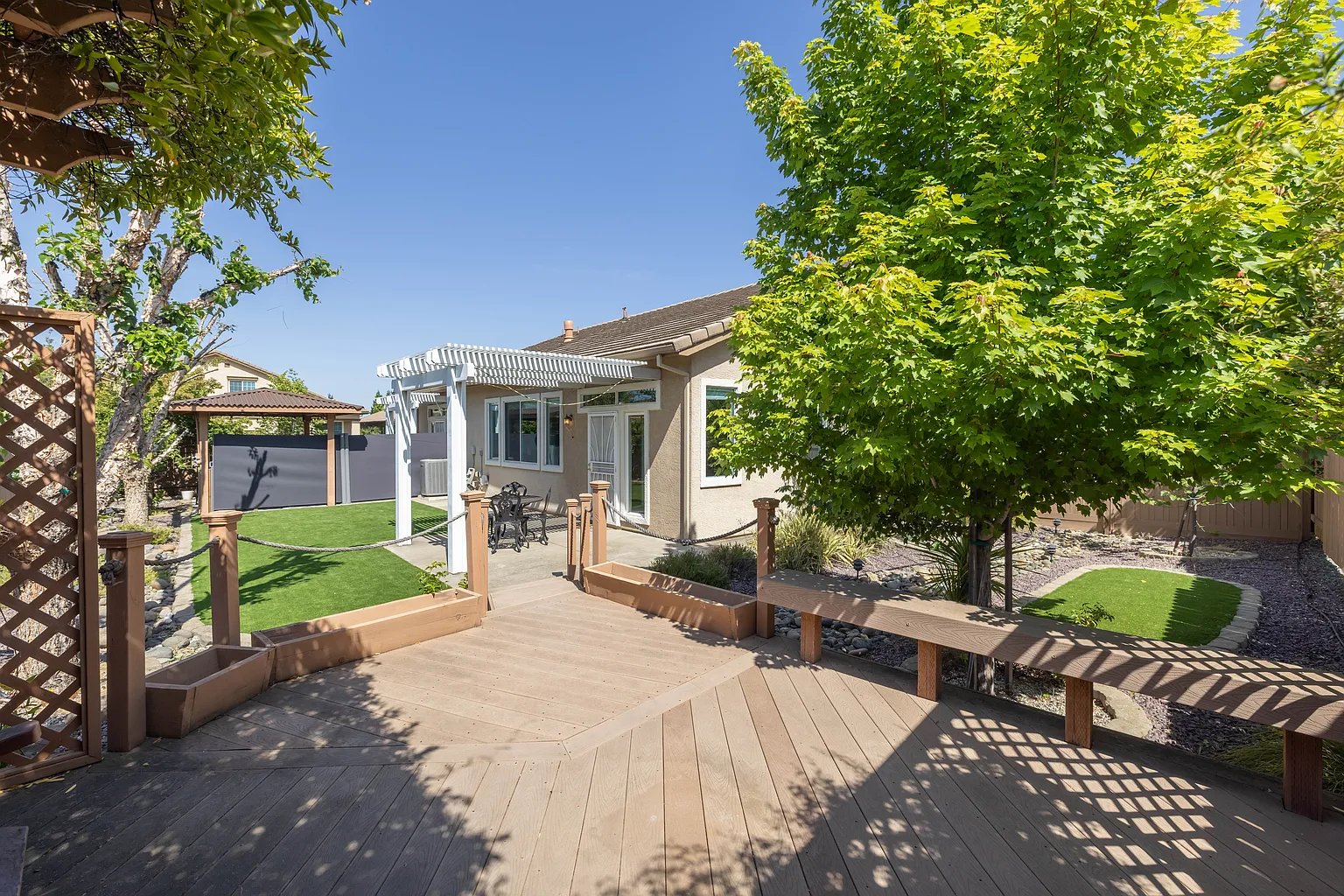 2121 Mullen Ct