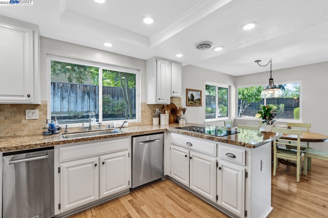 7845 Foothill Knolls Dr