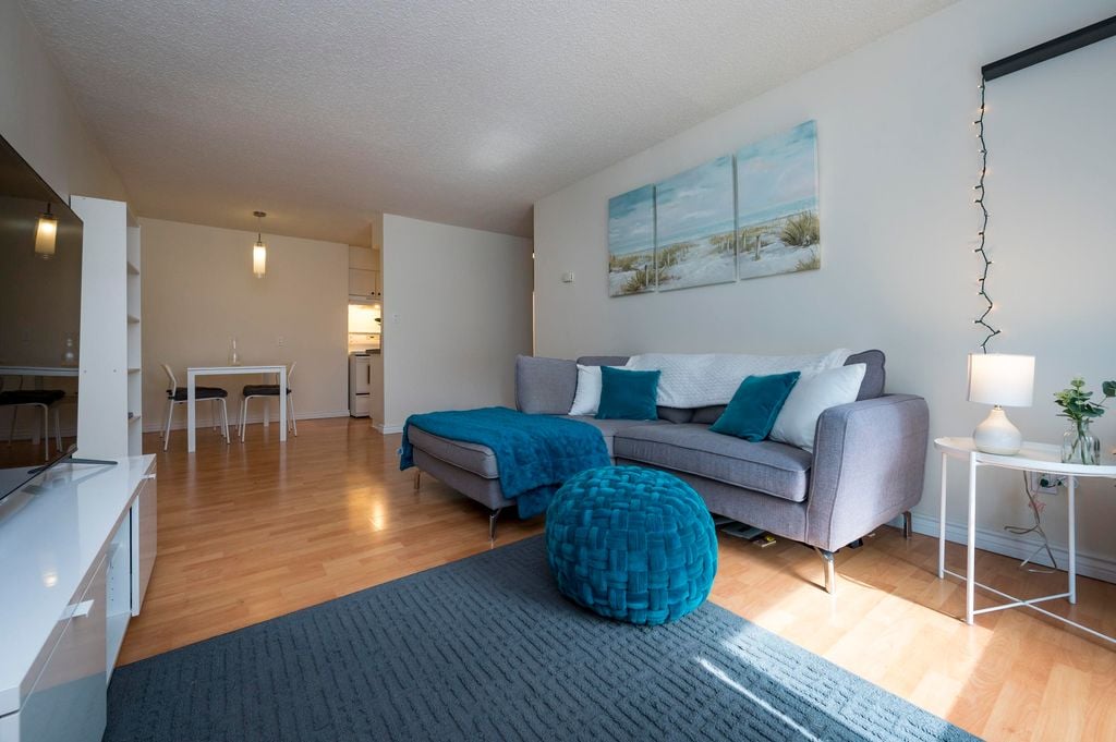 711 E 6th Ave, #202