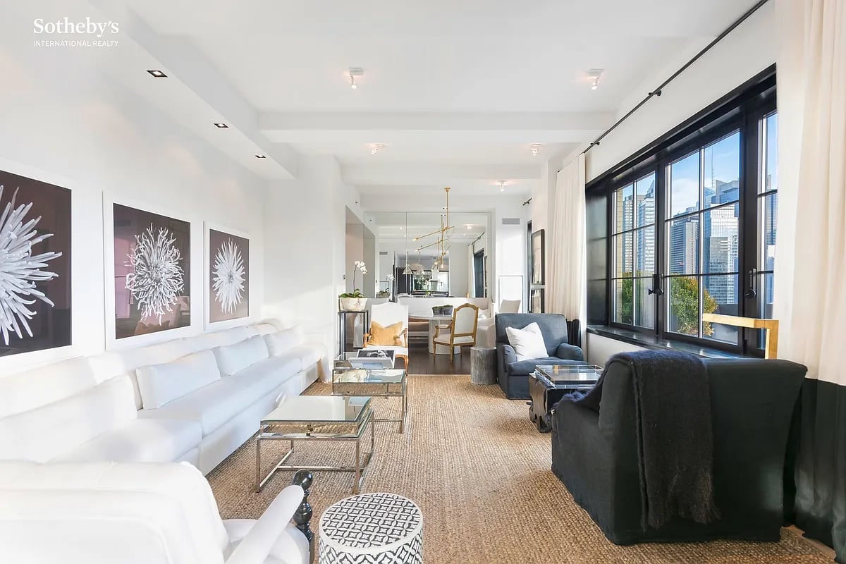 425 West 50th St, #16A
