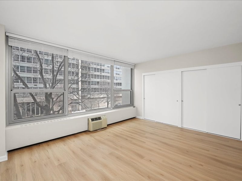 3600 N Lake Shore Dr #207, Chicago, IL 60613