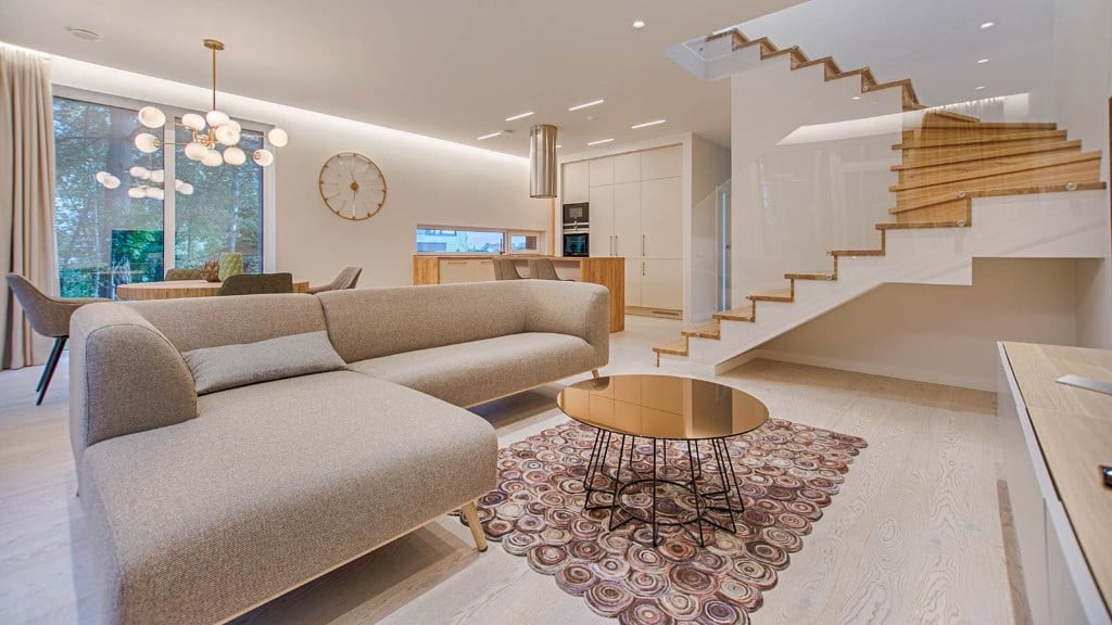 Selling Furnished or Non-furnished