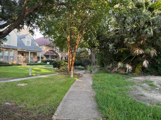 102 EGRET Street