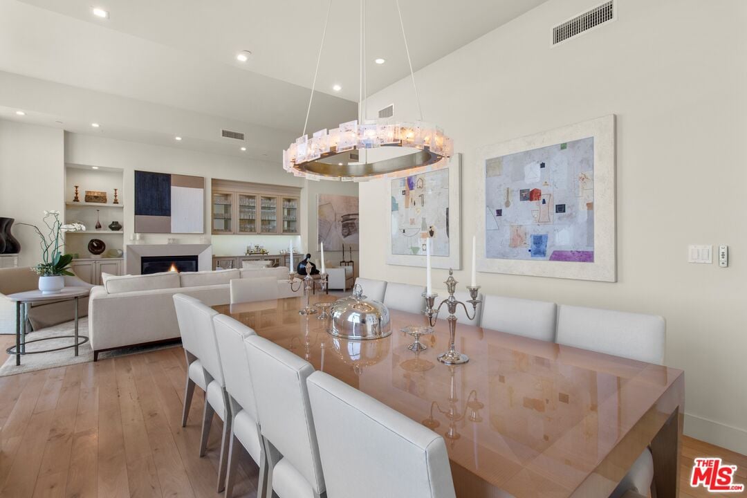 10776 Wilshire Blvd #2102