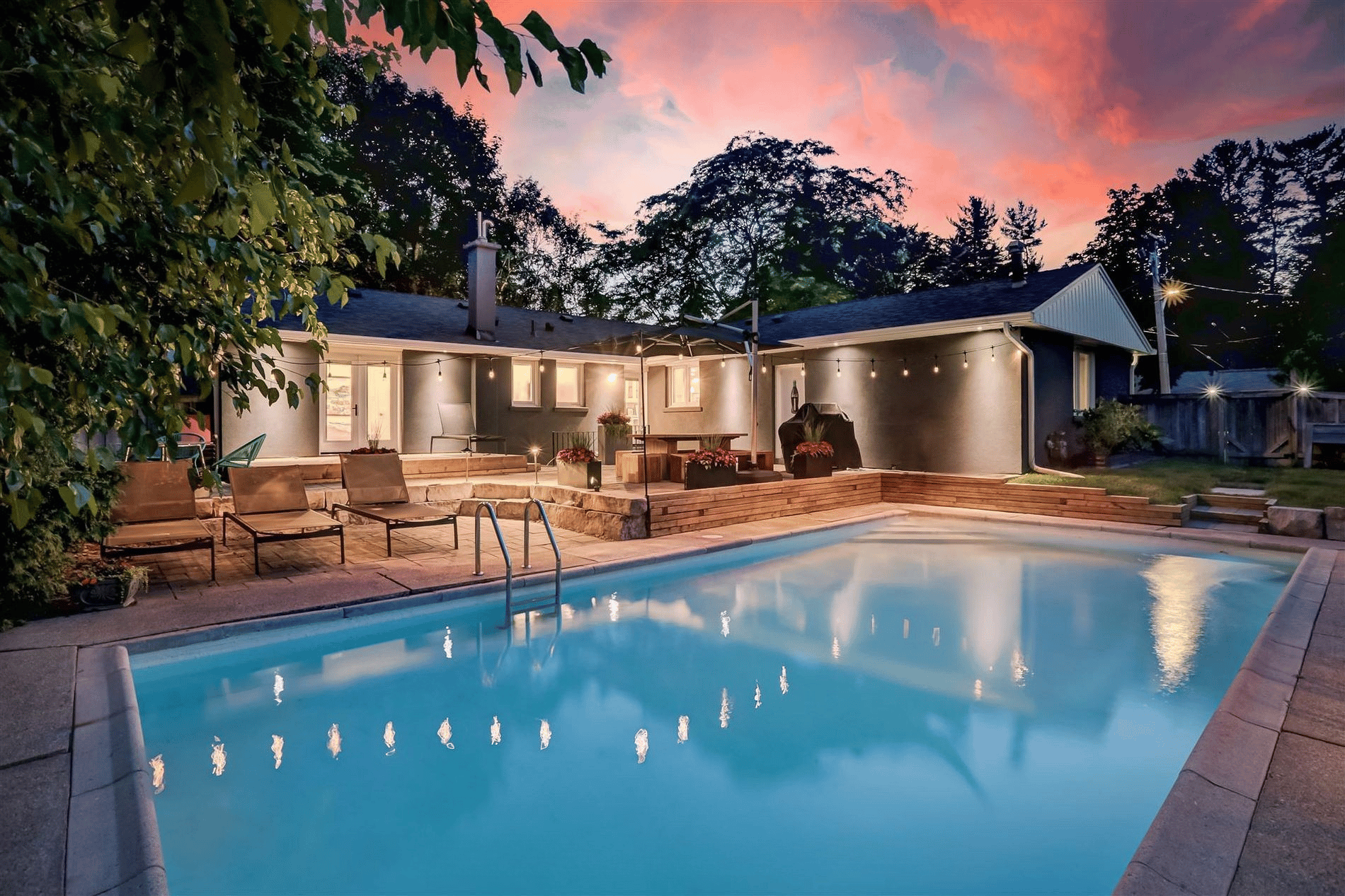 1257 Cloverbrae Cres