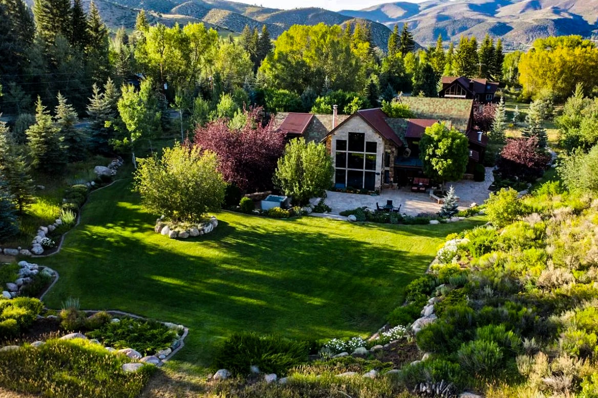 Lake Creek Valley