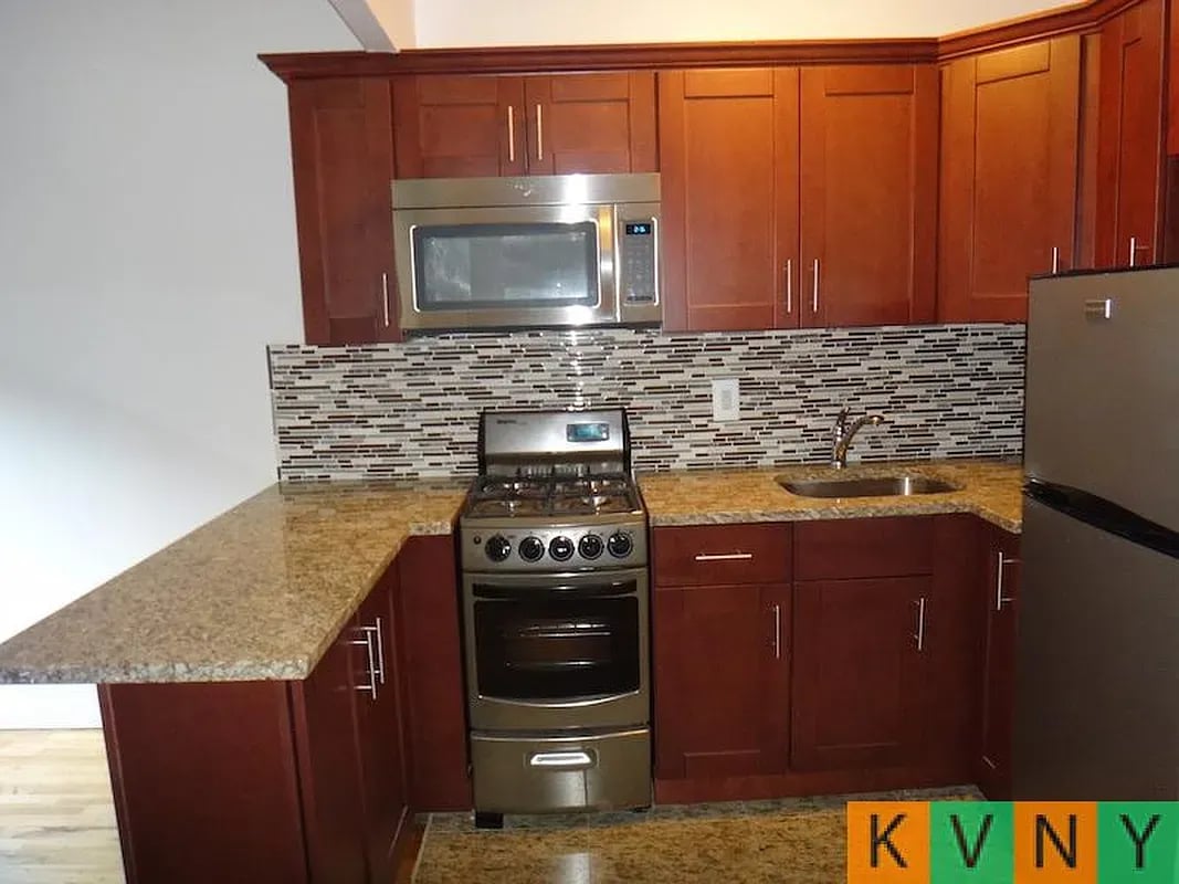 160 Bleecker St #4FW 