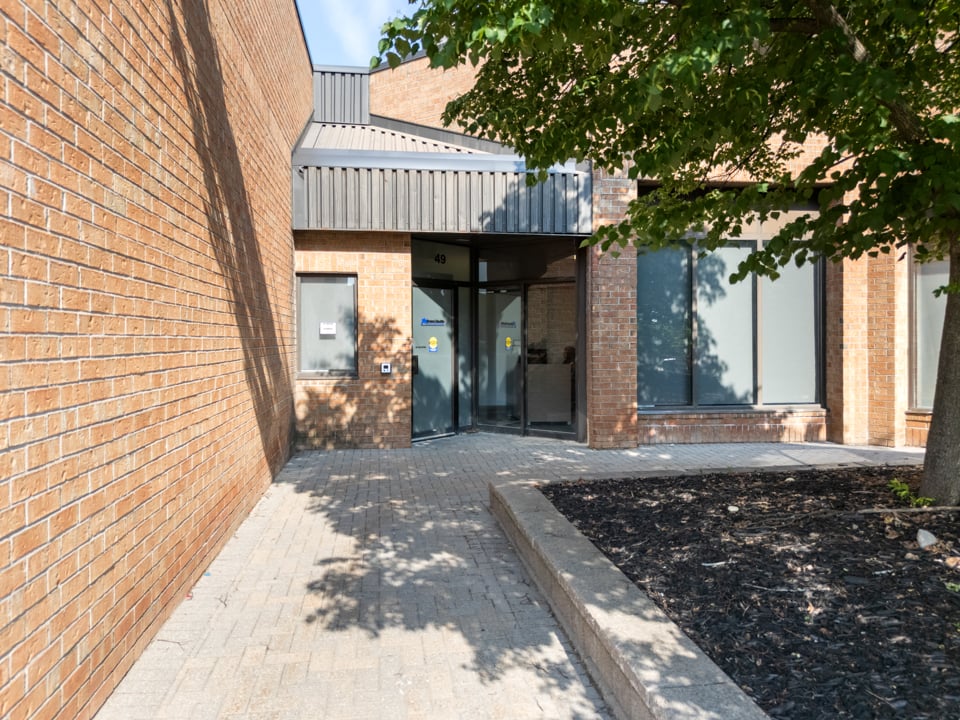 49&50-588 Edward Ave