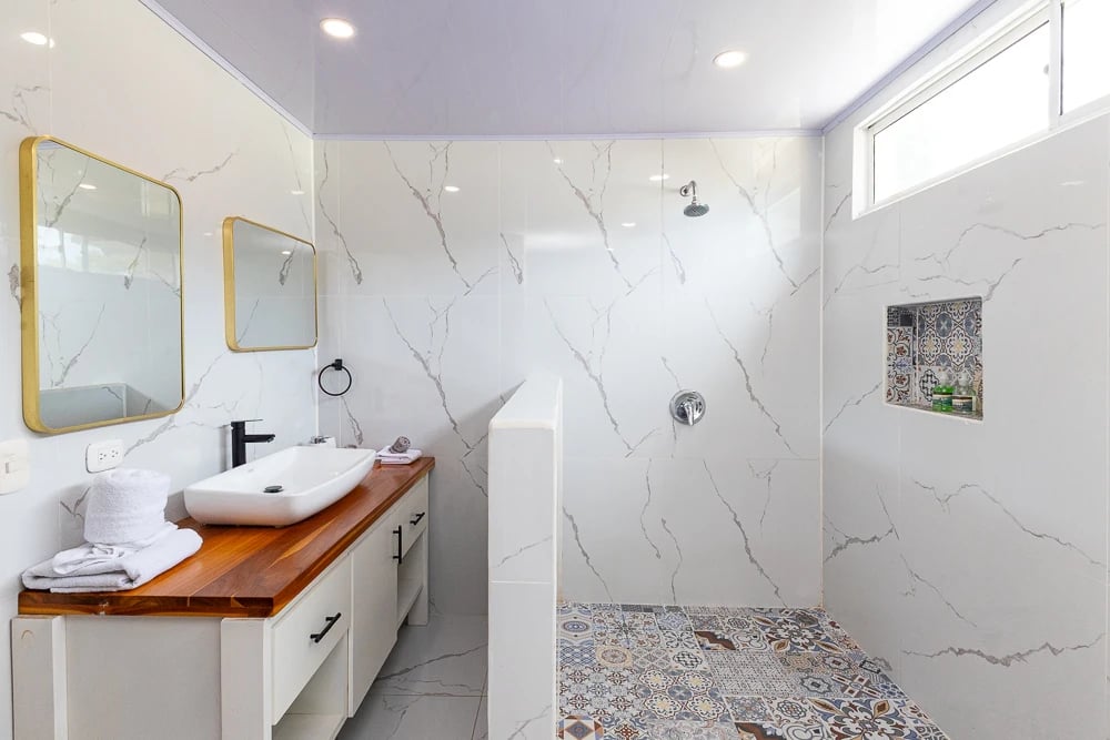 Turnkey Tropical Investment Contemporary Villa near Marina