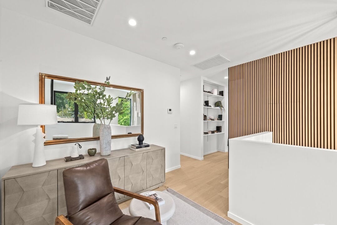 Castle Heights Pl, 90034