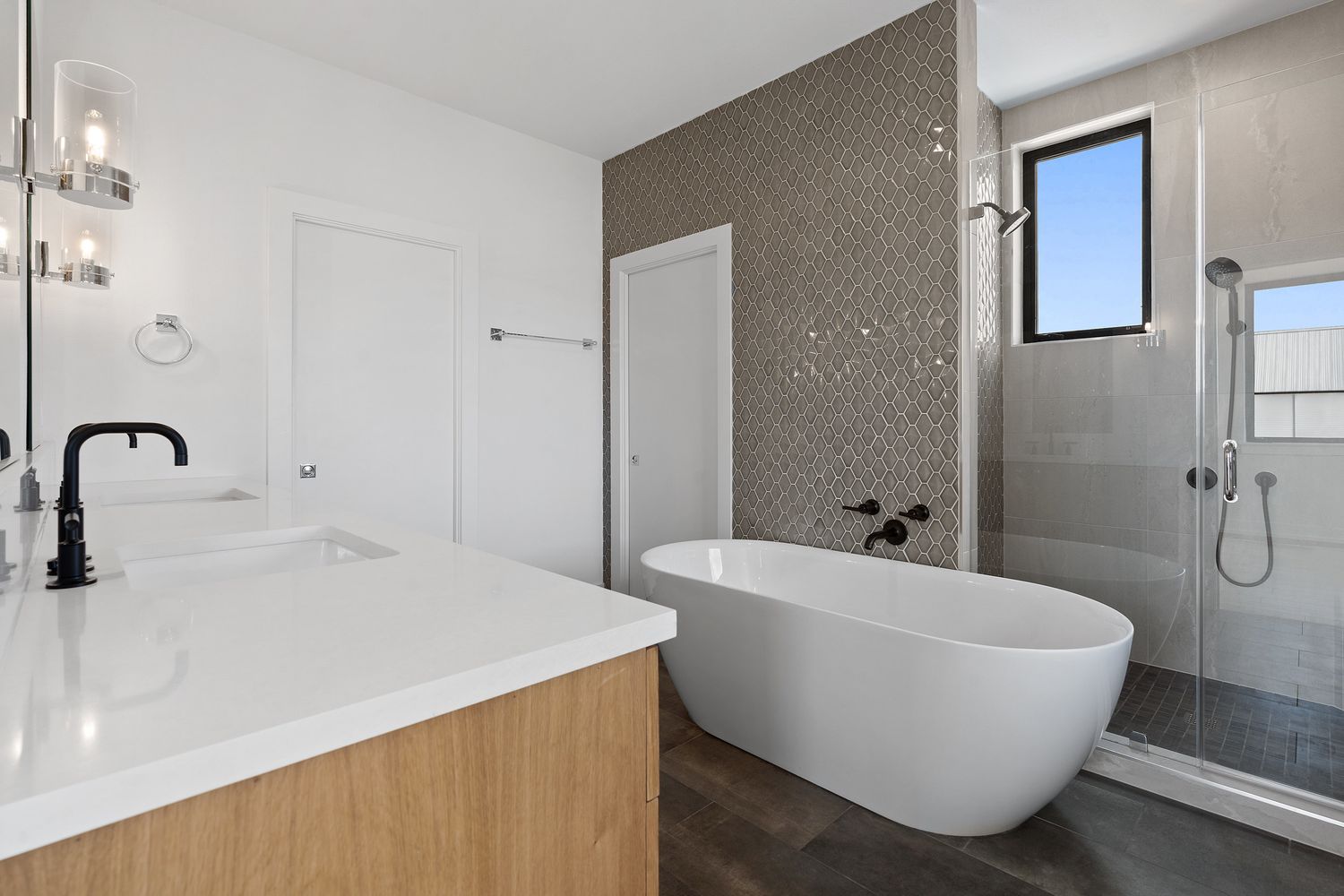3809 Taniguchi St