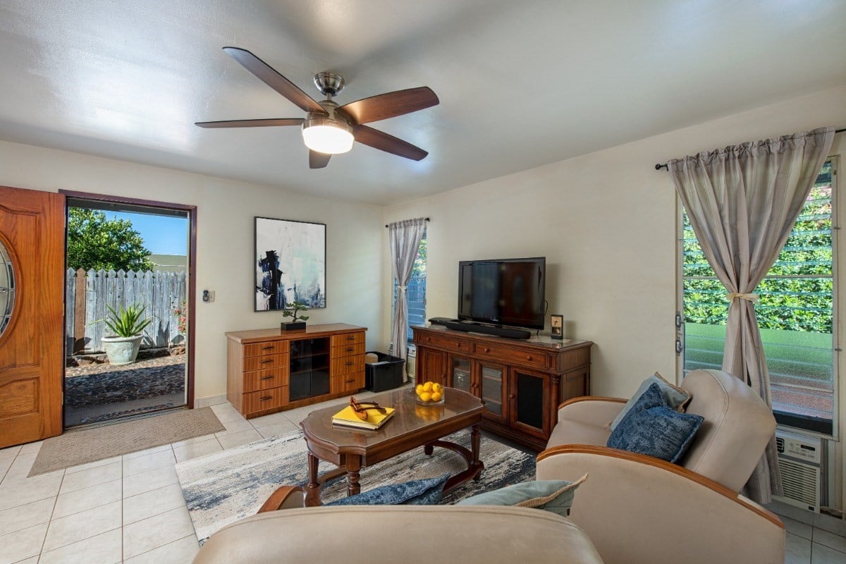 62-3283-A Hulukupuna St