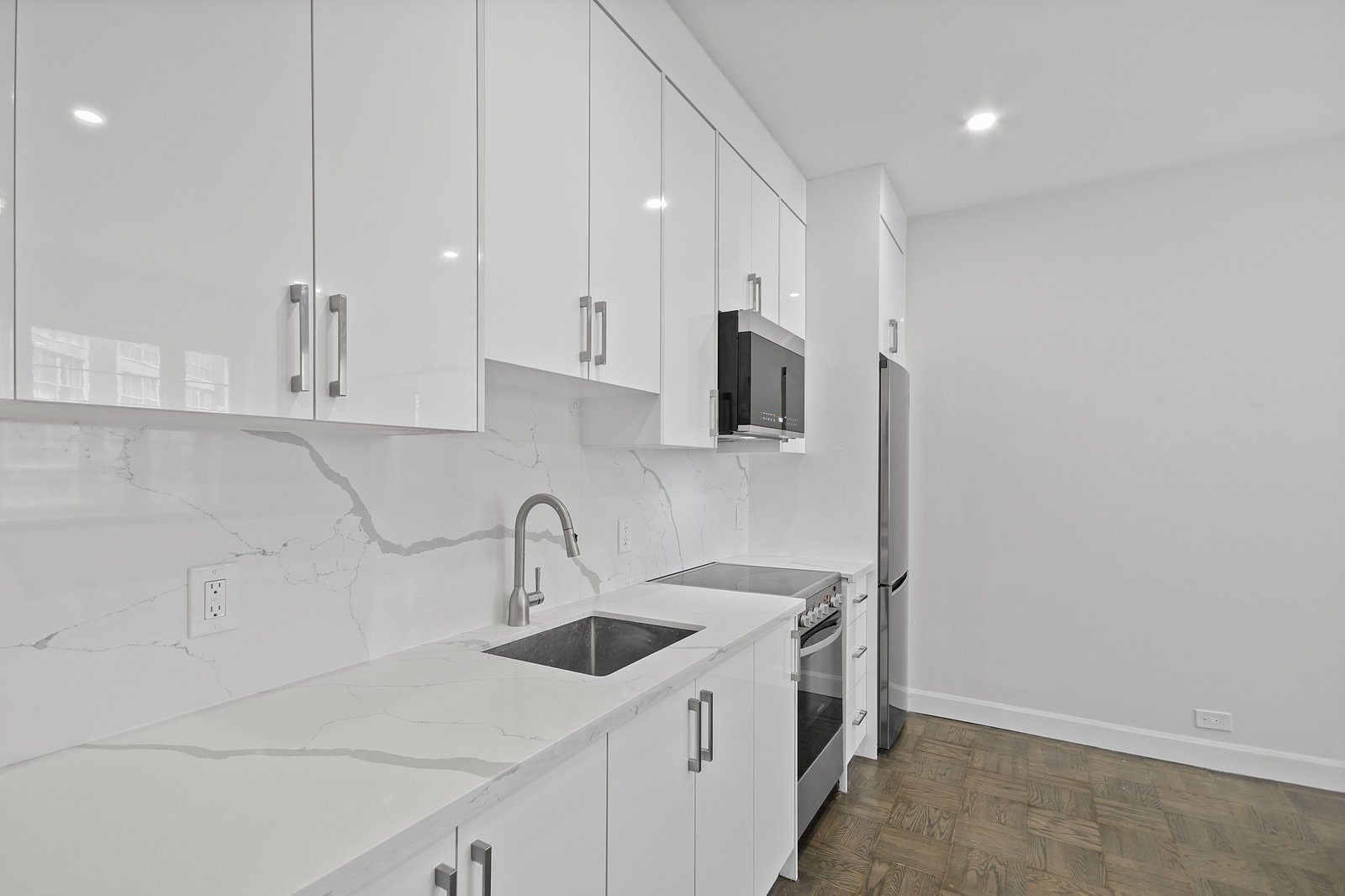  26 St. Joseph Street Unit: 607