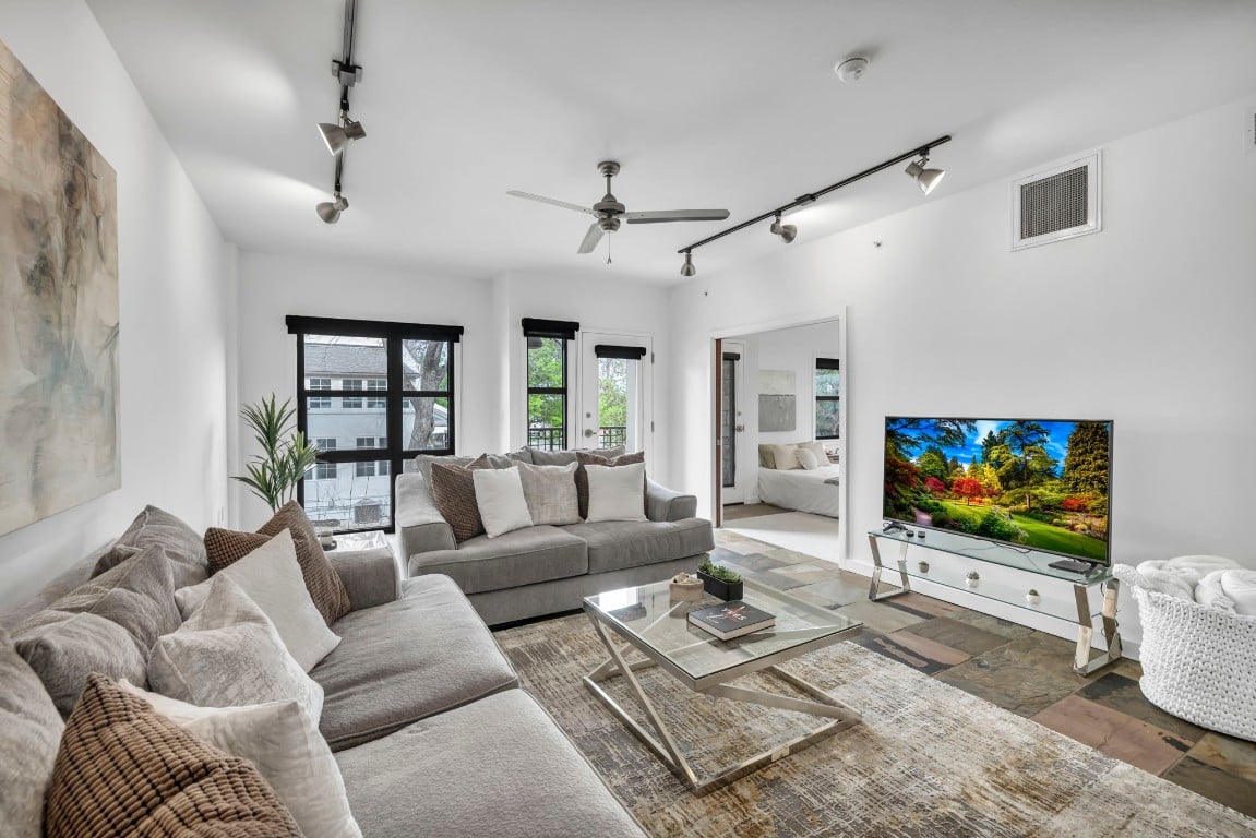 1812 W Ave, #307