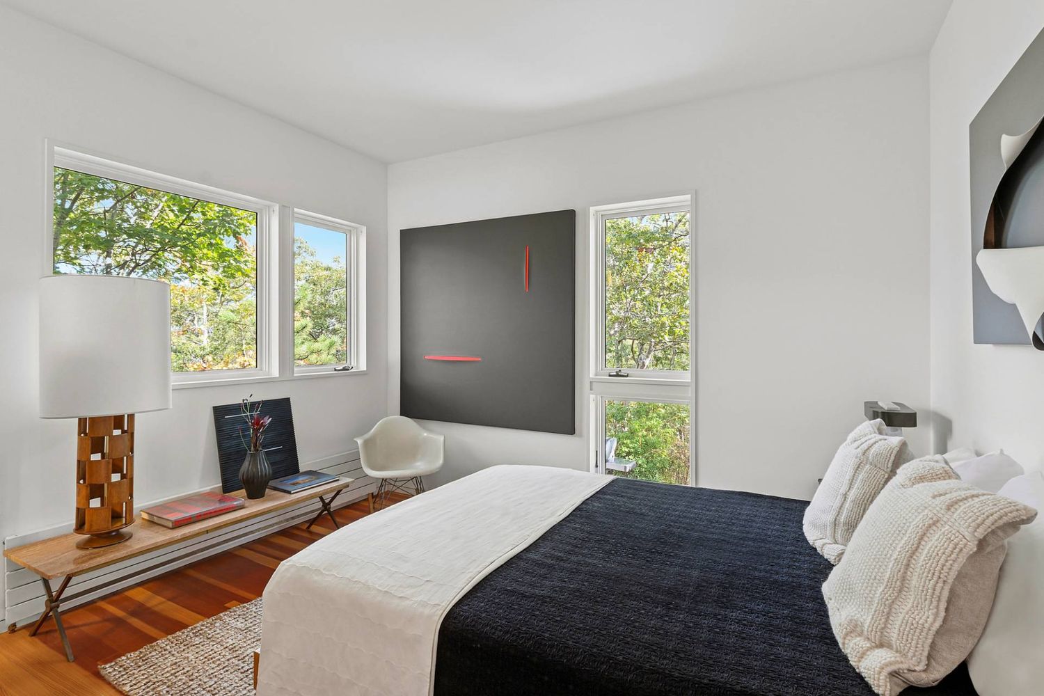 HAMPTONS ARTIST RETREAT BY NOTABLE ARCHITECT ON NEARLY 10 ACRES