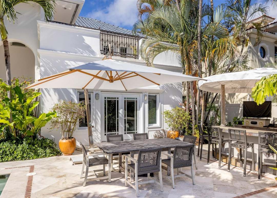 166 Royal Palm Dr