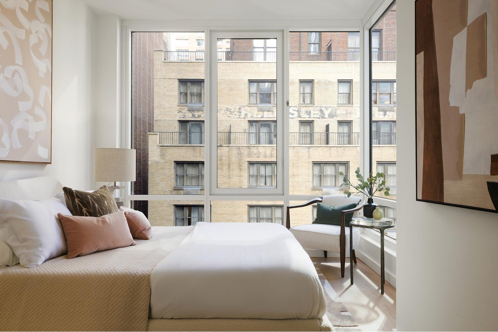 135 E 47th St, 16D, Turtle Bay