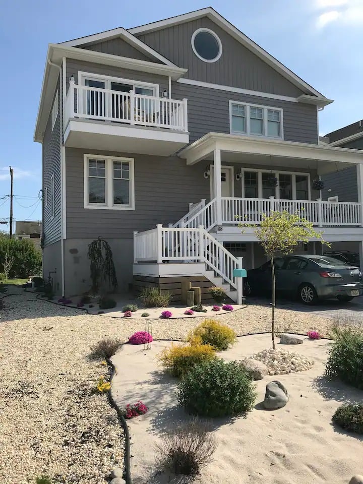 #38 Stunning Colonial