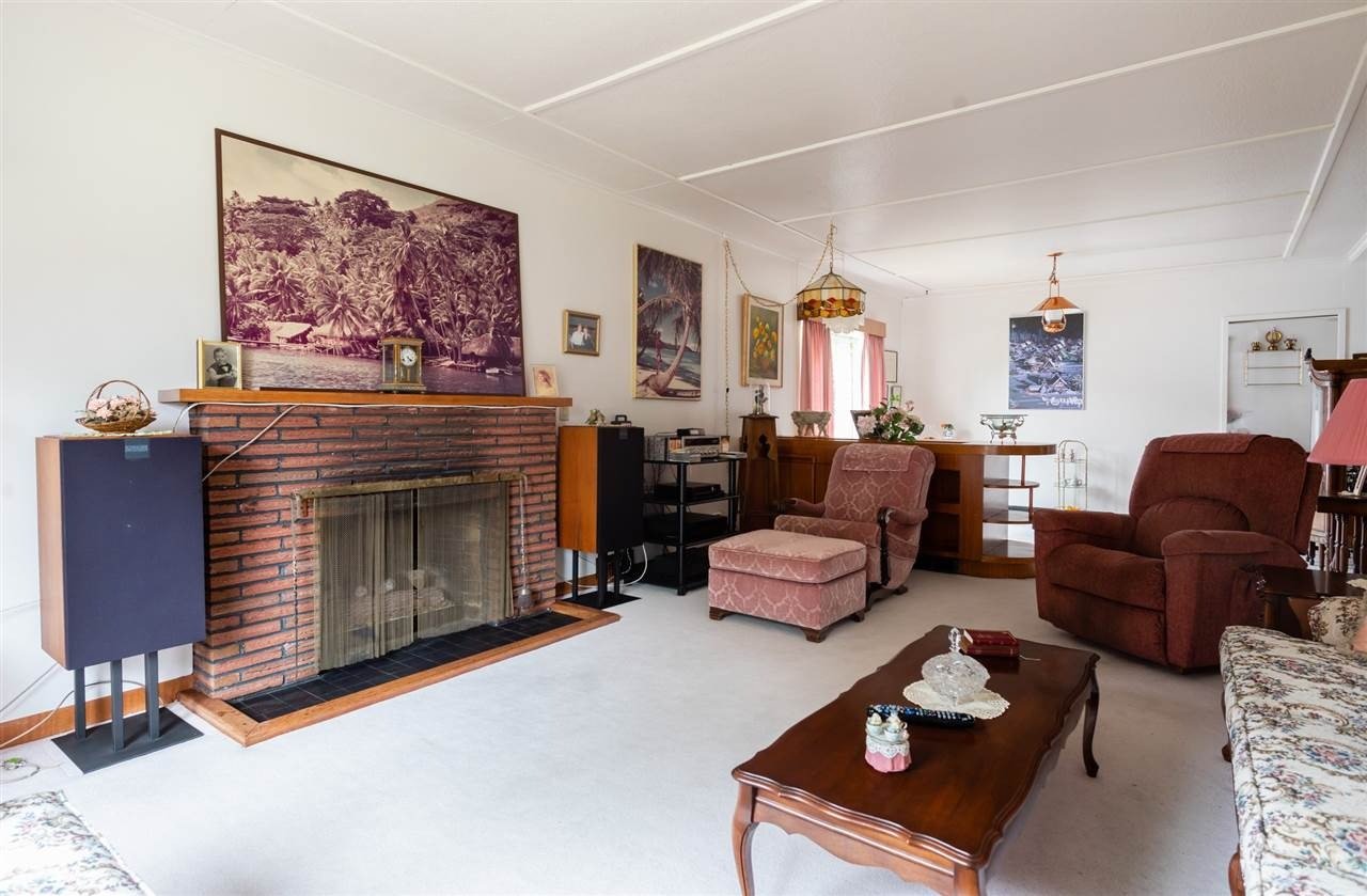 1332 W 58th Ave